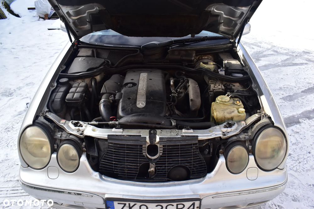 Mercedes-Benz Klasa E - 22