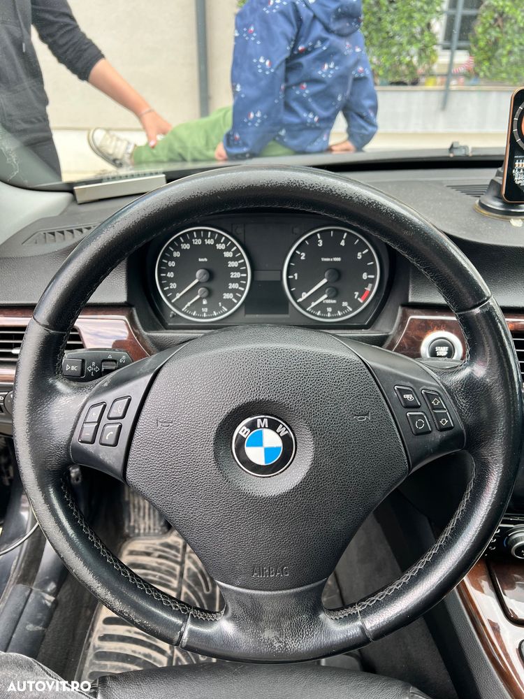BMW Seria 3 - 16