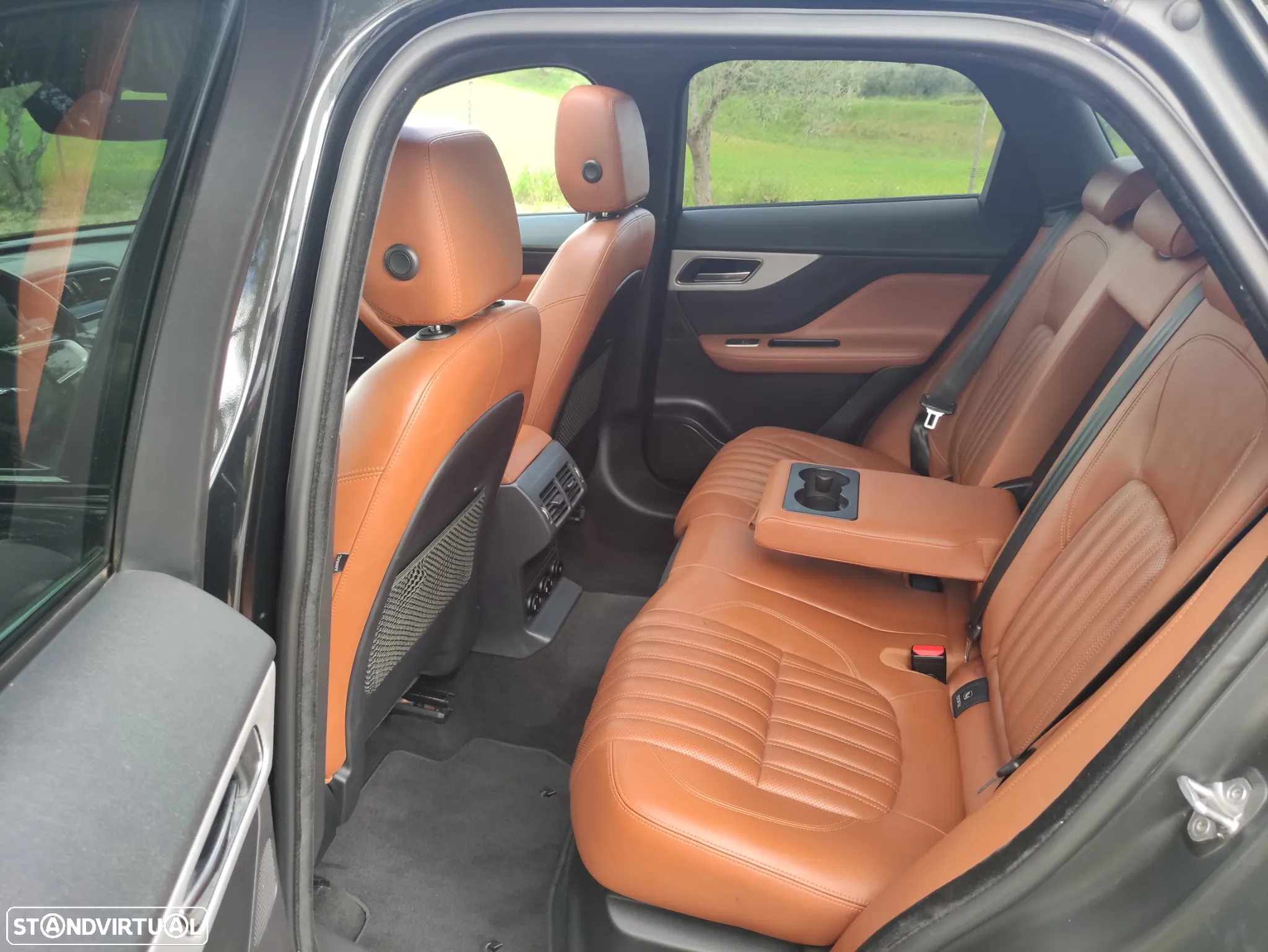 Jaguar F-Pace 2.0 i4D Portfolio Aut. - 8