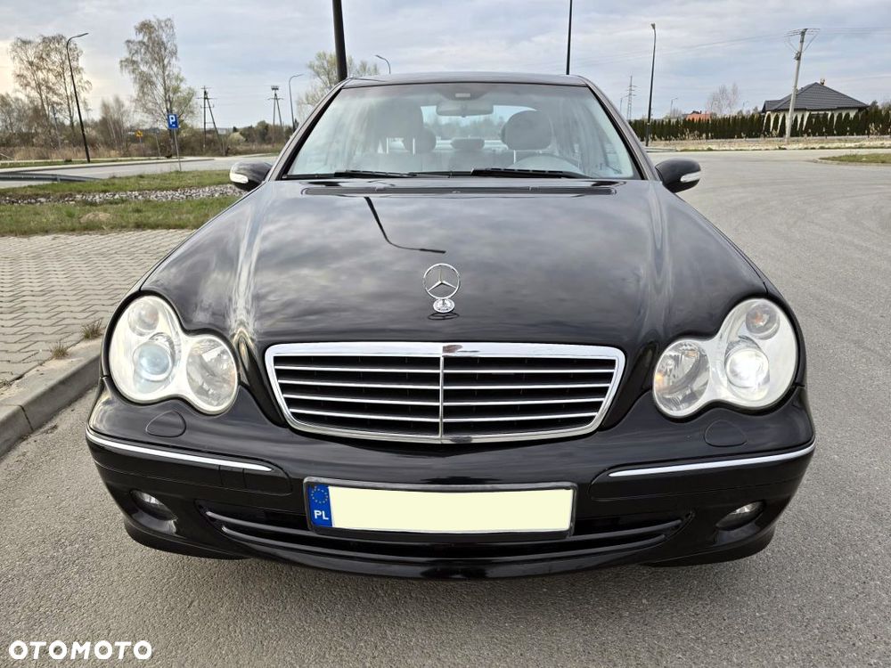 Mercedes-Benz Klasa C 230 7G-TRONIC Avantgarde Sport Edition + - 24