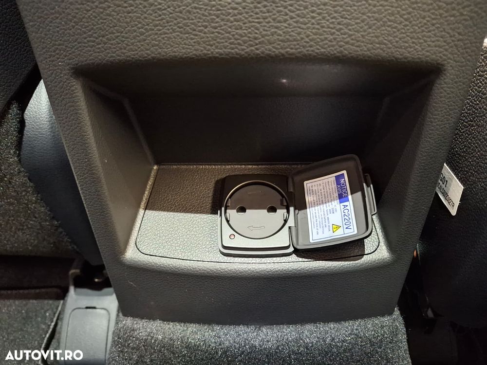 KG Mobility Korrando - 10