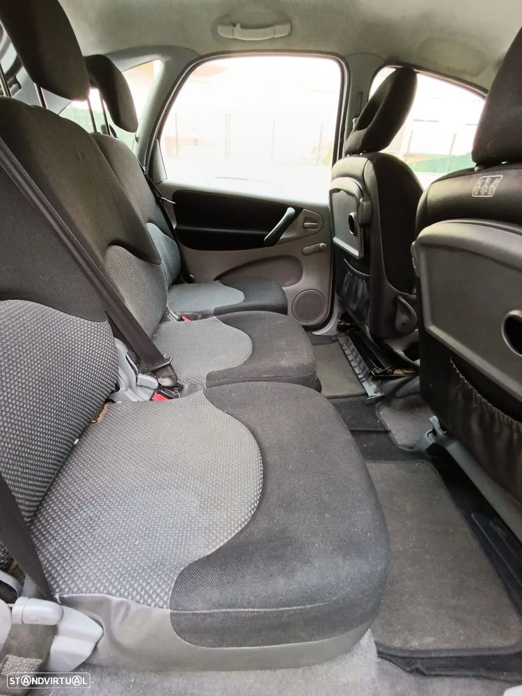 Citroën Xsara Picasso 1.6i Exclusive - 21