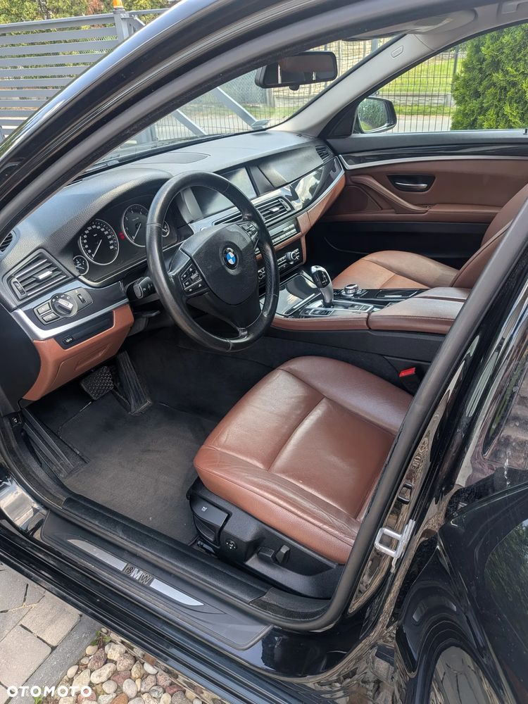 BMW Seria 5 520d - 14