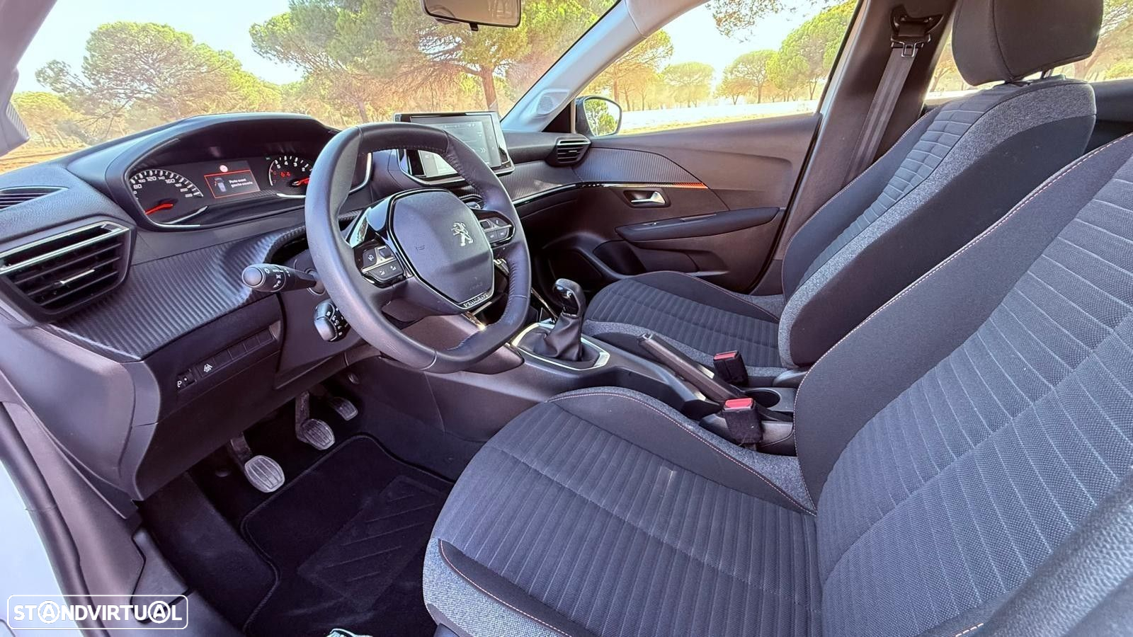 Peugeot 208 1.2 PureTech Active Pack - 38