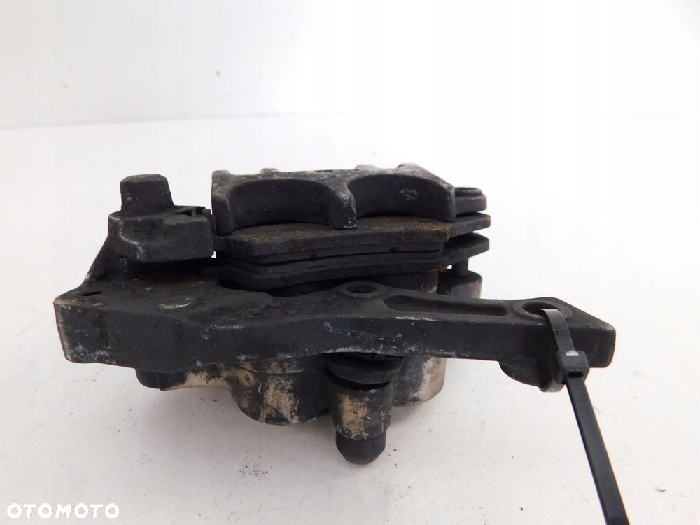 HONDA AFRICA TWIN 750 RD07 ZACISK HAMULCA PRZÓD P - 7