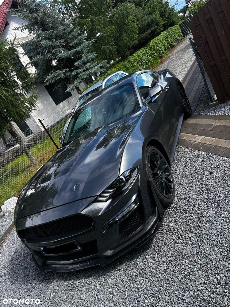 Ford Mustang - 1