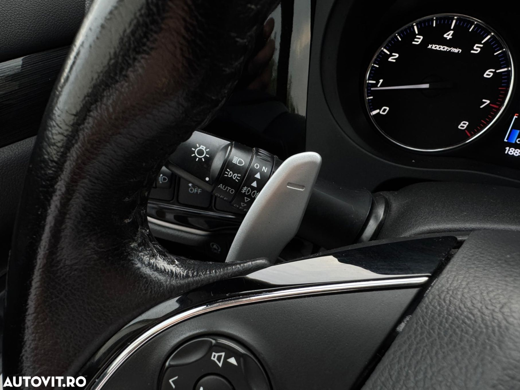 Mitsubishi Outlander - 13