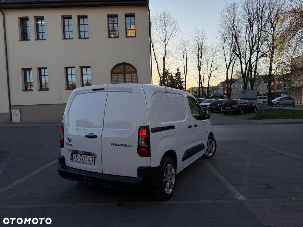 Toyota Proace City - 11
