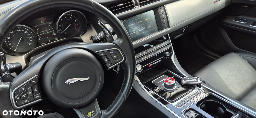 Jaguar XF 3.0 V6 AWD R-Sport - 15
