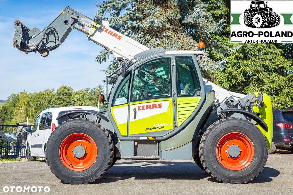 Claas SCORPION 7045 PLUS - 2013 ROK - ŁYŻKA - WIDŁY - 4