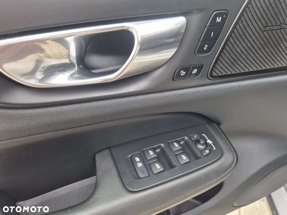 Volvo V60 B4 D Plus Dark - 15