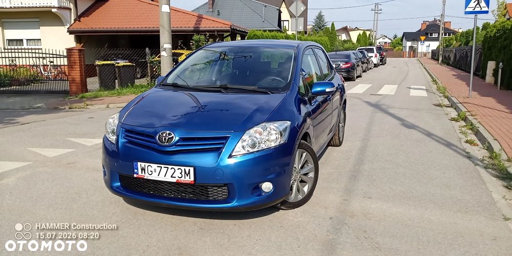 Toyota Auris 1.8 Premium - 2