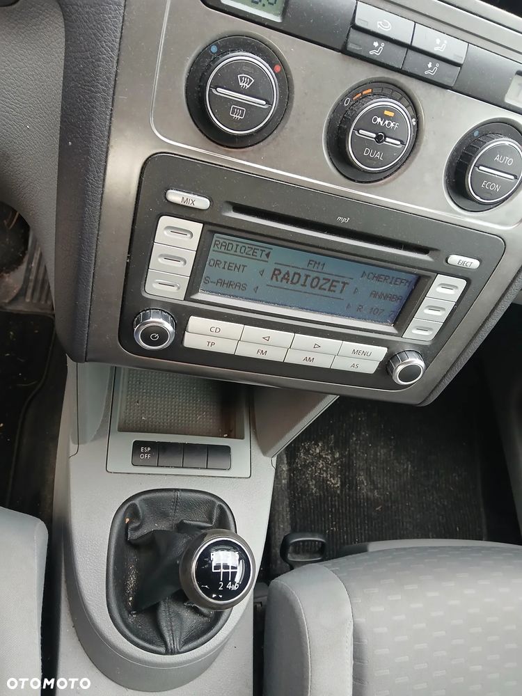 Volkswagen Touran 1.9 TDI Highline - 16
