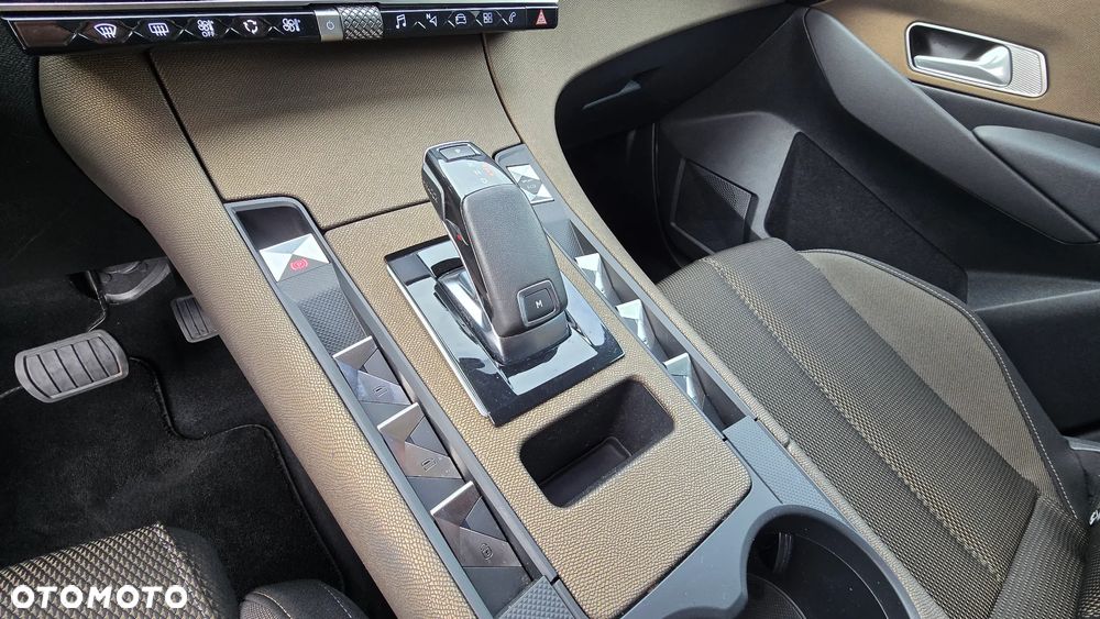 DS Automobiles DS 7 Crossback - 6