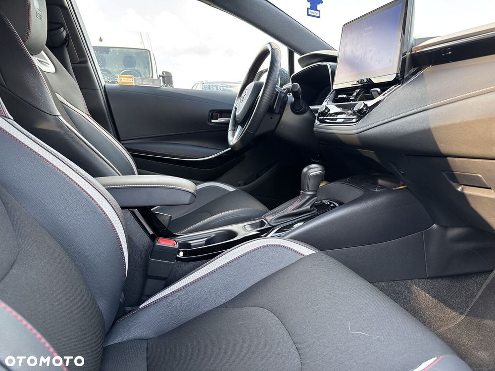 Toyota Corolla 2.0 Hybrid GR Sport Dynamic - 10