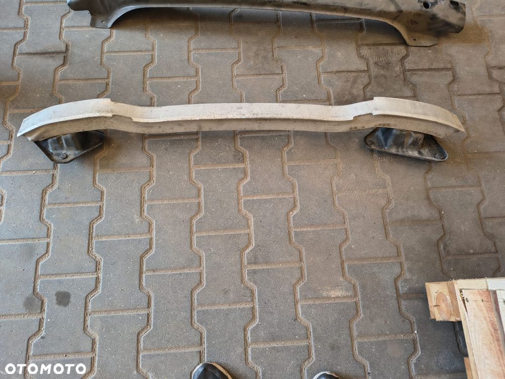OPEL MERIVA A BELKA WZMOCNIENIE ZDERZAKA TYŁ - 1