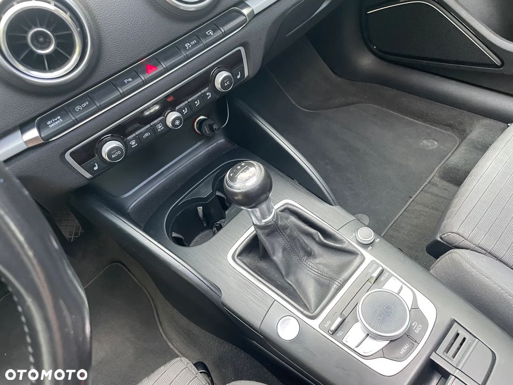 Audi A3 Sportback - 12