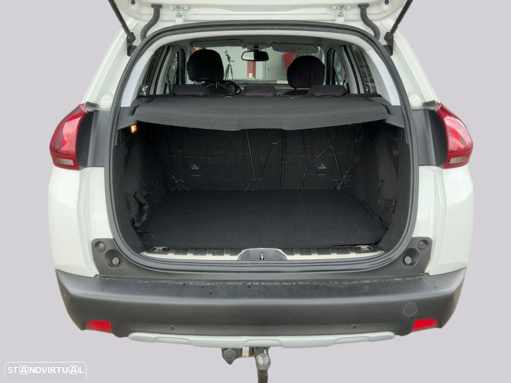 Peugeot 2008 1.2 PureTech Allure EAT6 - 14