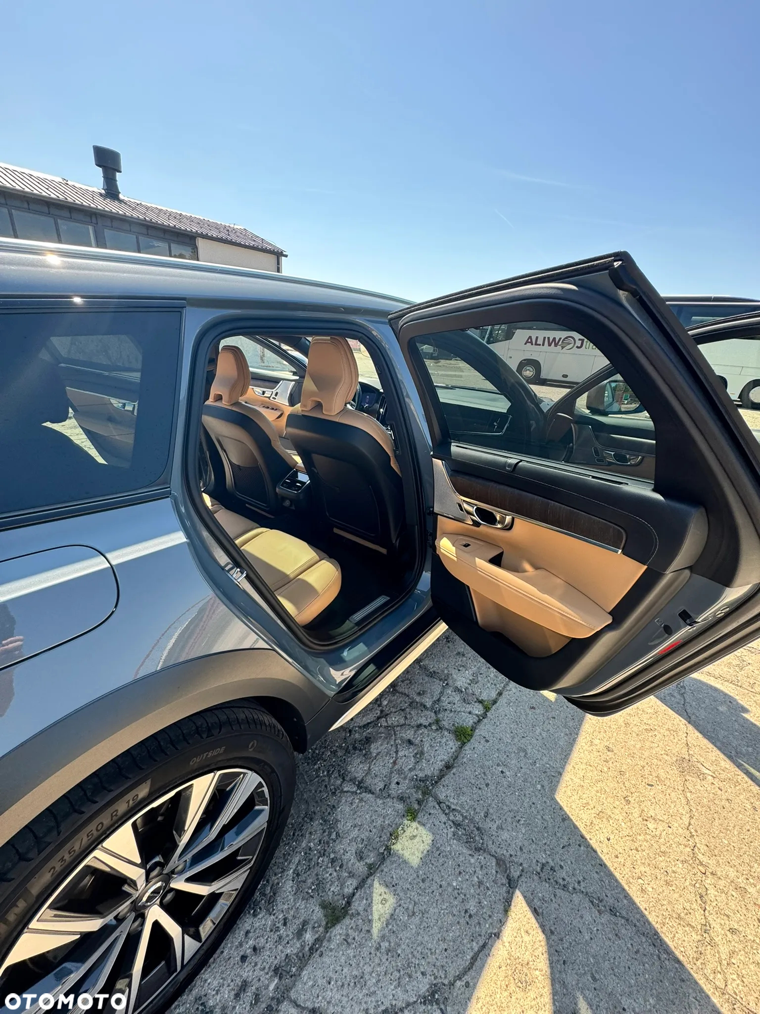 Volvo V90 Cross Country D5 AWD Pro - 19