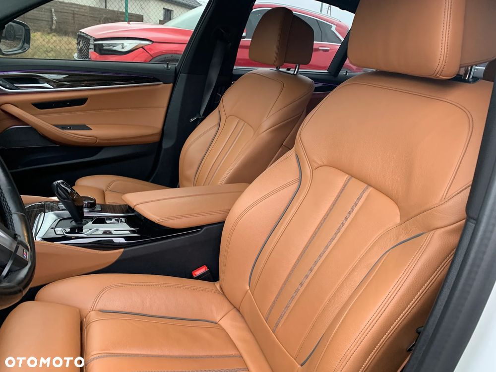 BMW Seria 5 540i xDrive Sport Line - 14