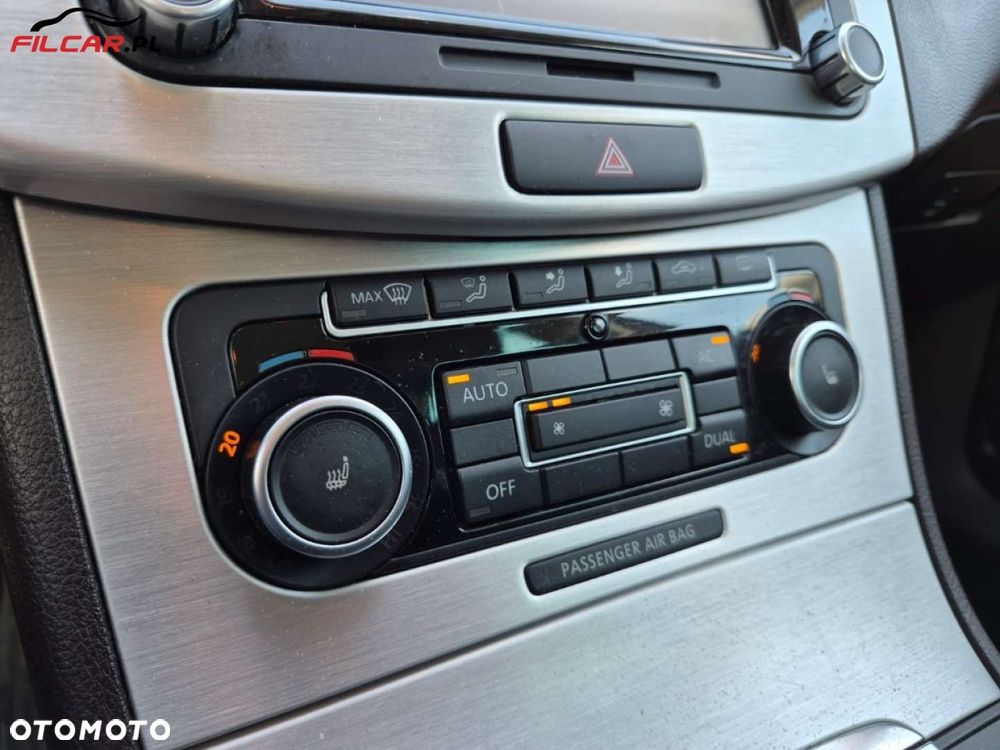 Volkswagen Passat - 13