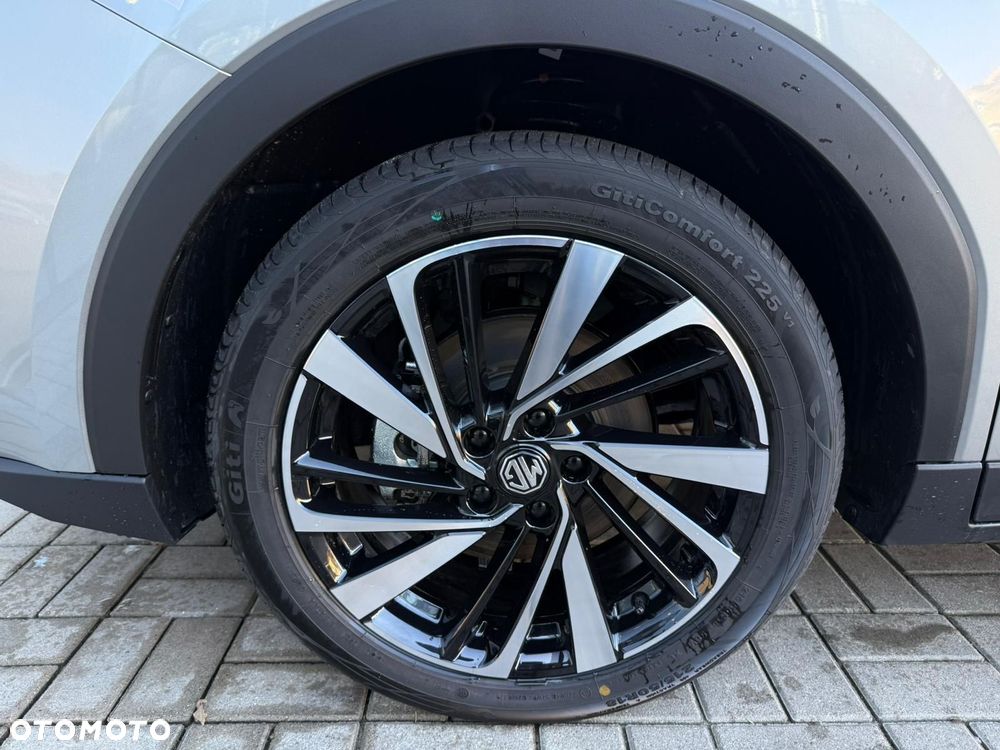 MG ZS 1.5 HEV+ Exclusive - 19