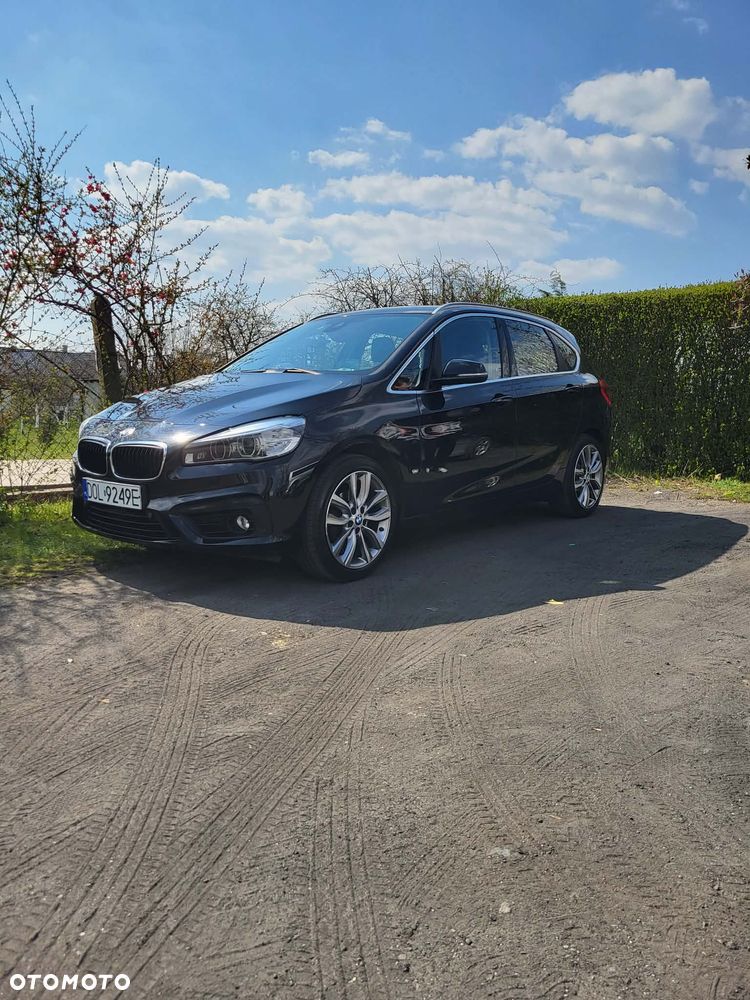 BMW Seria 2 218d - 4