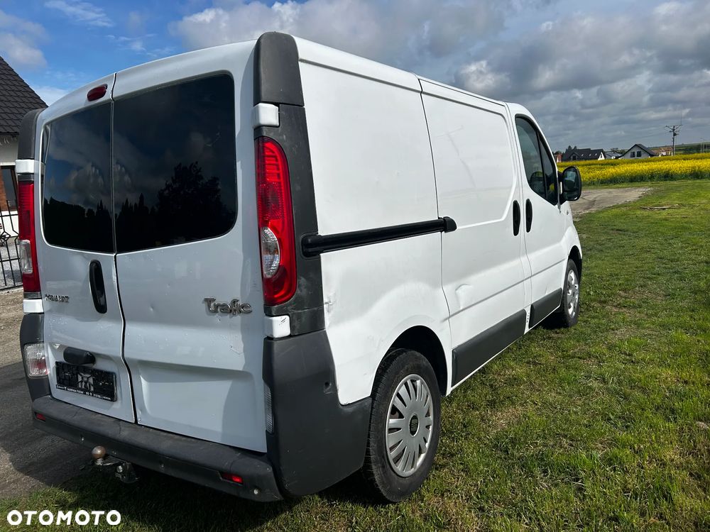 Renault Trafic - 10