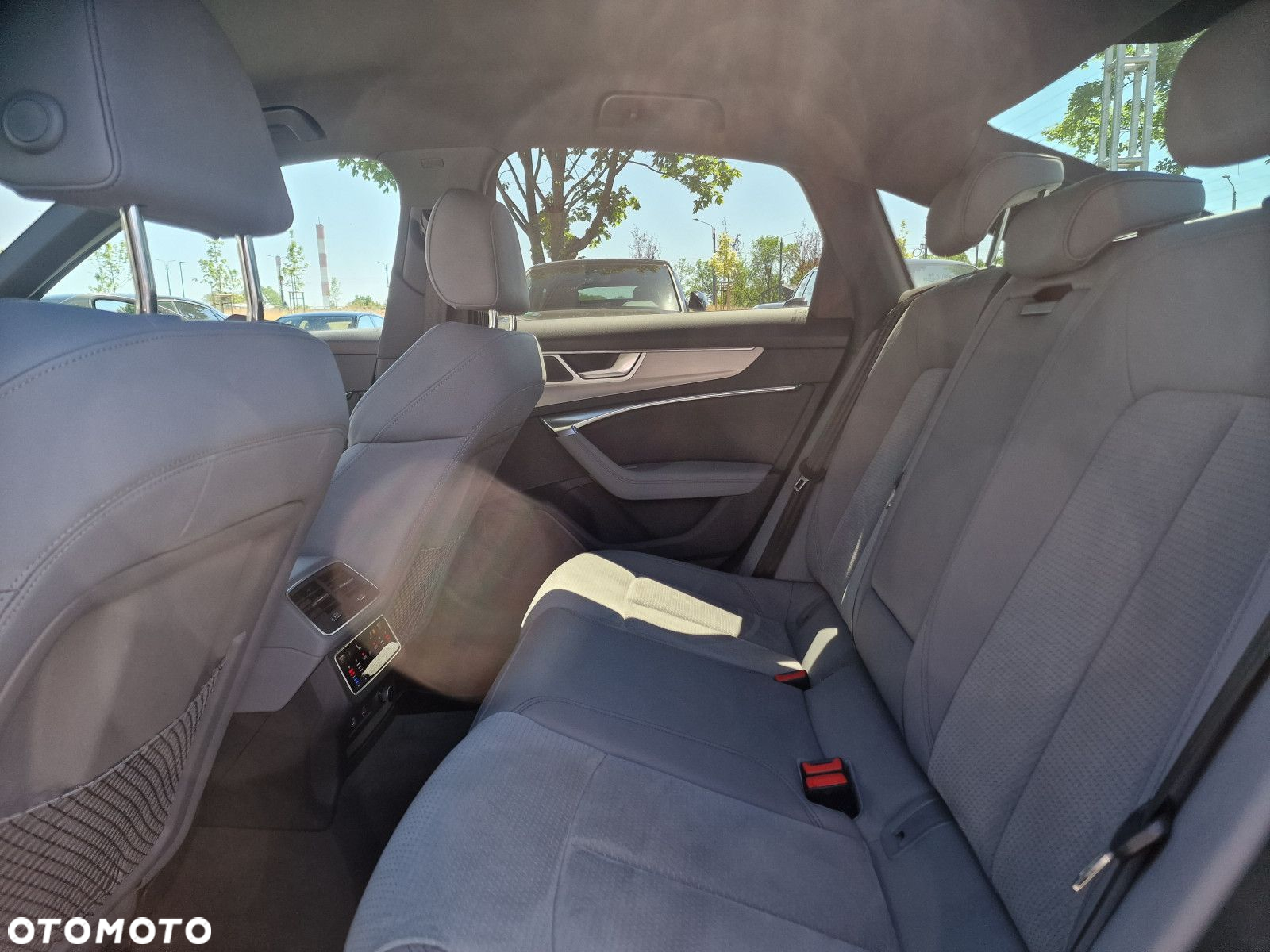 Audi A6 - 12