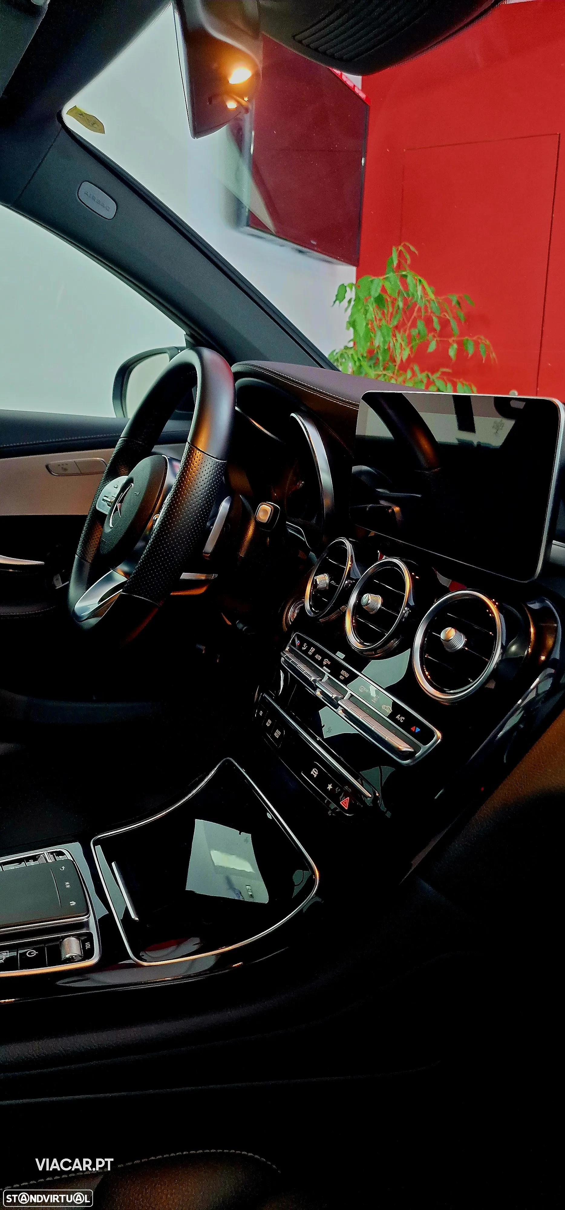 Mercedes-Benz GLC 300 Coupe e 4Matic 9G-TRONIC AMG Line - 33