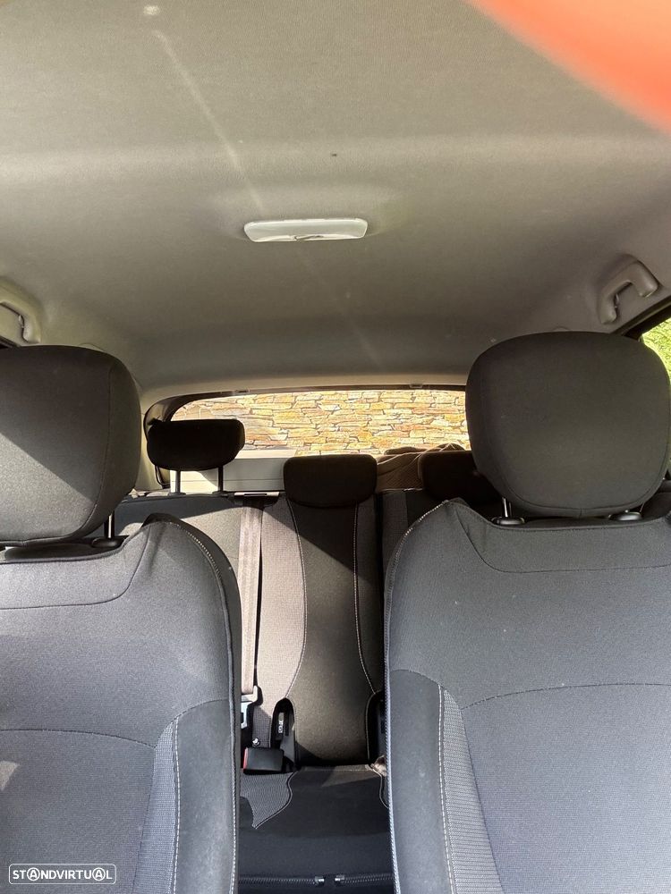 Renault Captur 1.5 dCi - 10