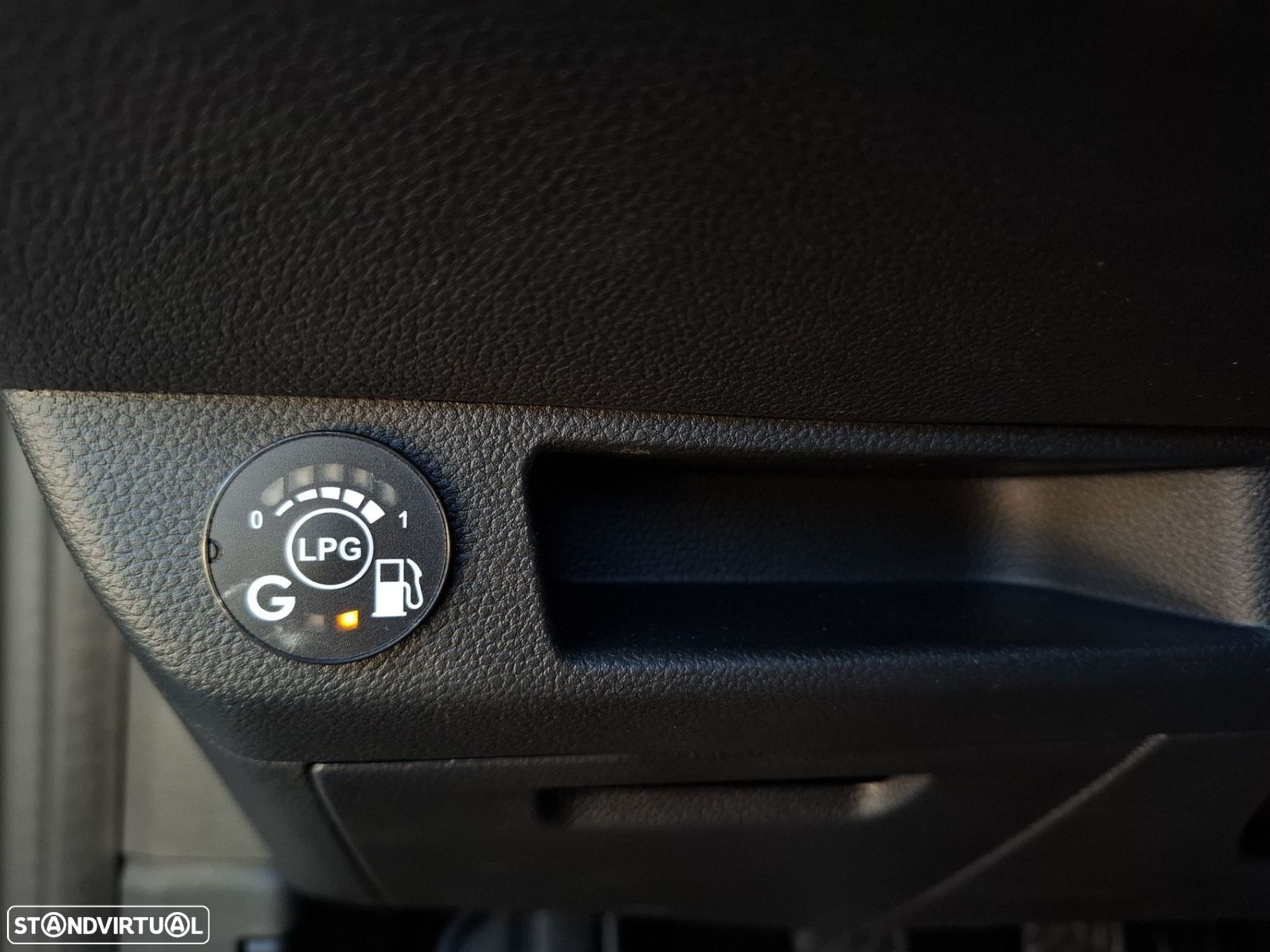 Renault Clio 1.0 TCe Techno Bi-Fuel - 20