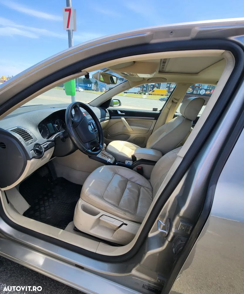 Skoda Octavia 2.0 TDI DPF DSG Ambition - 15