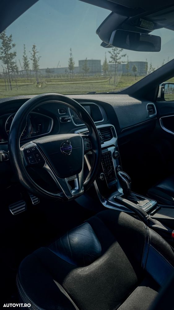 VOLVO V40 2015 — imagine 8