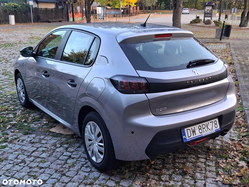 Peugeot 208 - 5