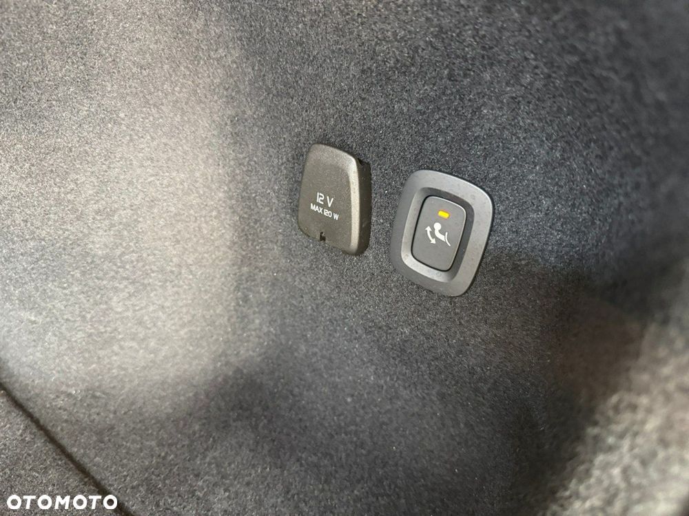 Volvo V60 B4 B DKG Ultra Dark - 6