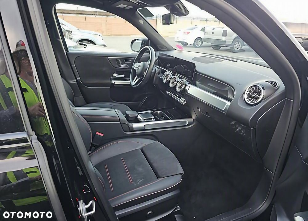 Mercedes-Benz GLB - 7