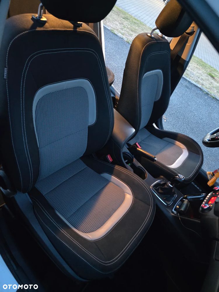 Kia Ceed 1.6 GDI L Business Line - 16