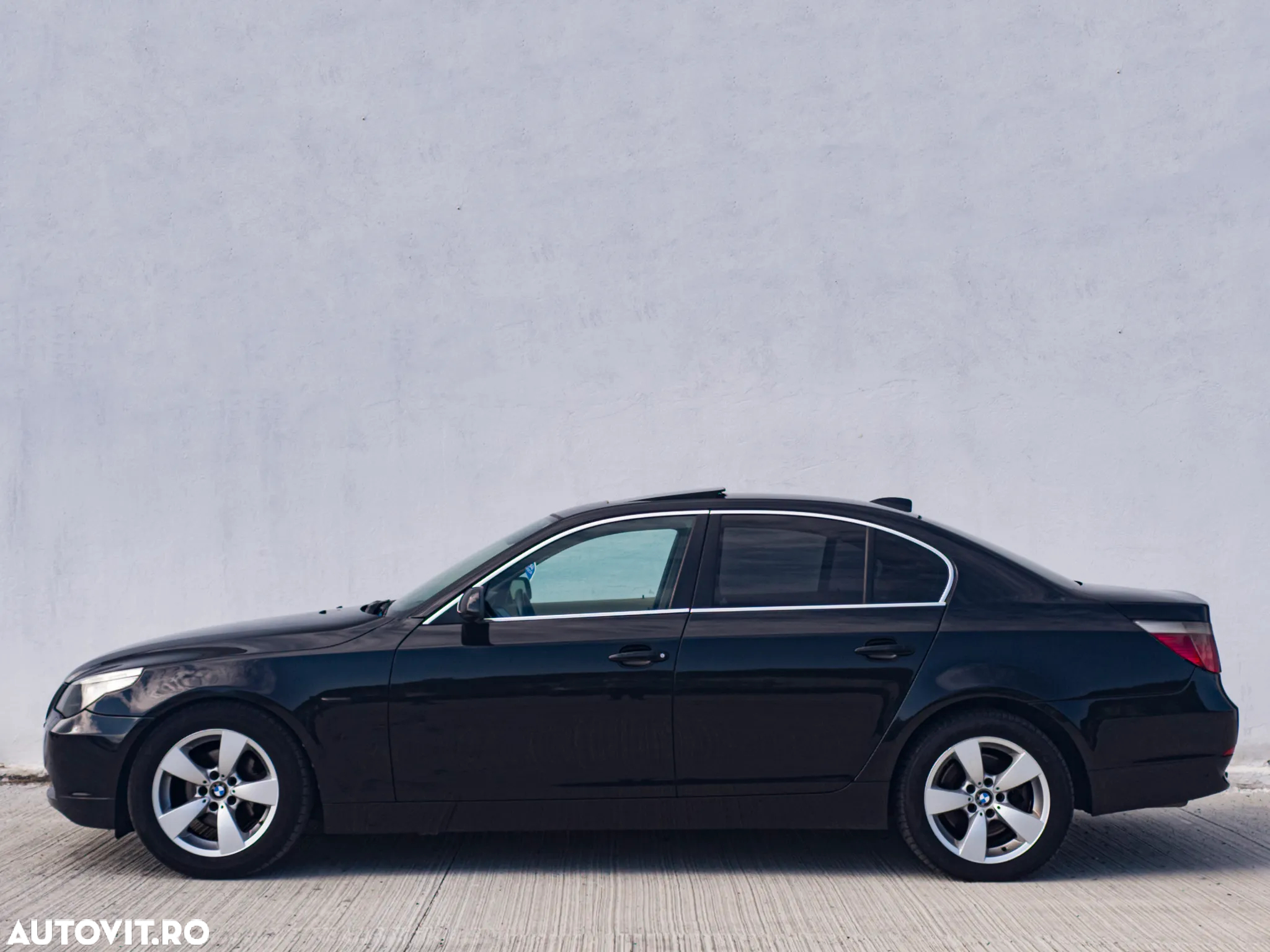 BMW Seria 5 525d - 8
