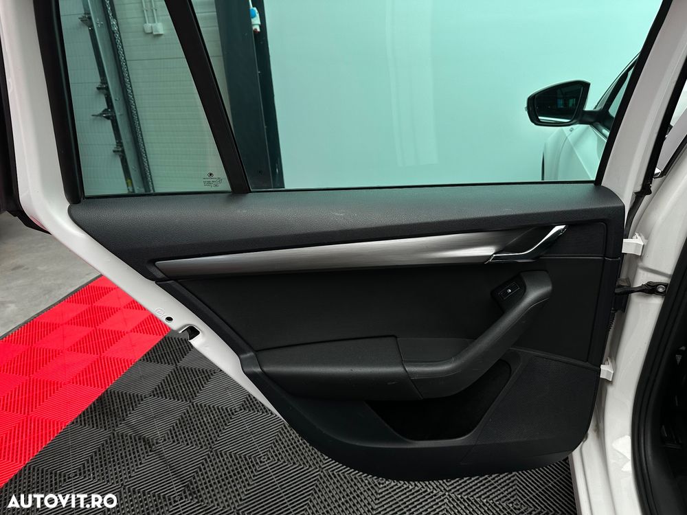 Skoda Octavia 1.5 TSI e-TEC DSG Edition - 22