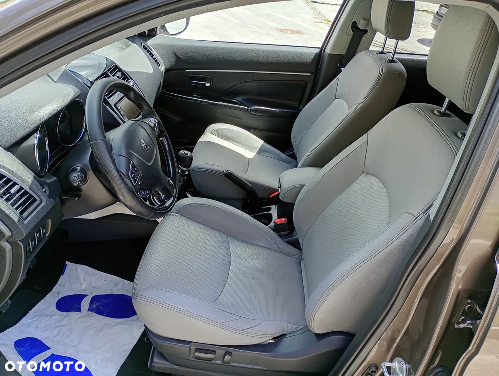 Peugeot 4008 - 32