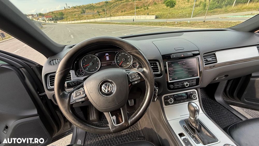 Volkswagen Touareg 3.0 V6 TDI BMT - 19