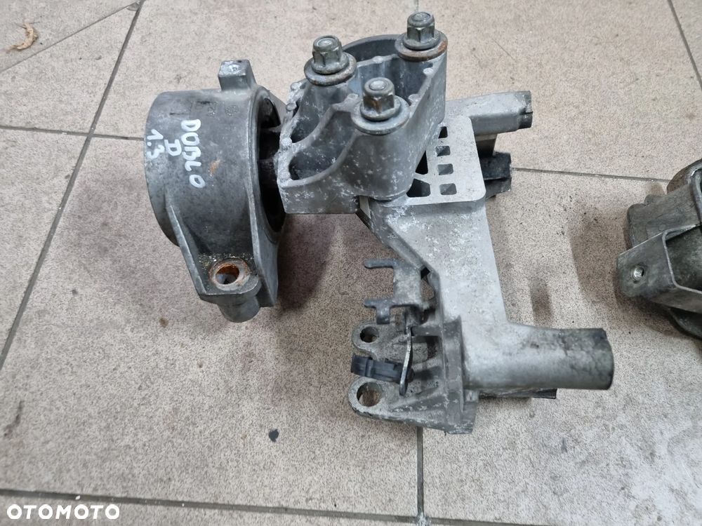 PODUSZKA SKRZYNI BIEGÓW SILNIKA OPEL COMBO D  FIAT DOBLO II 10-20r. 1.3 CDTI - 2