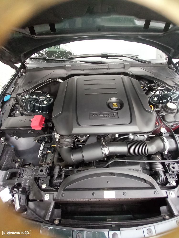 Jaguar XE 2.0 D R-Sport Aut. - 32