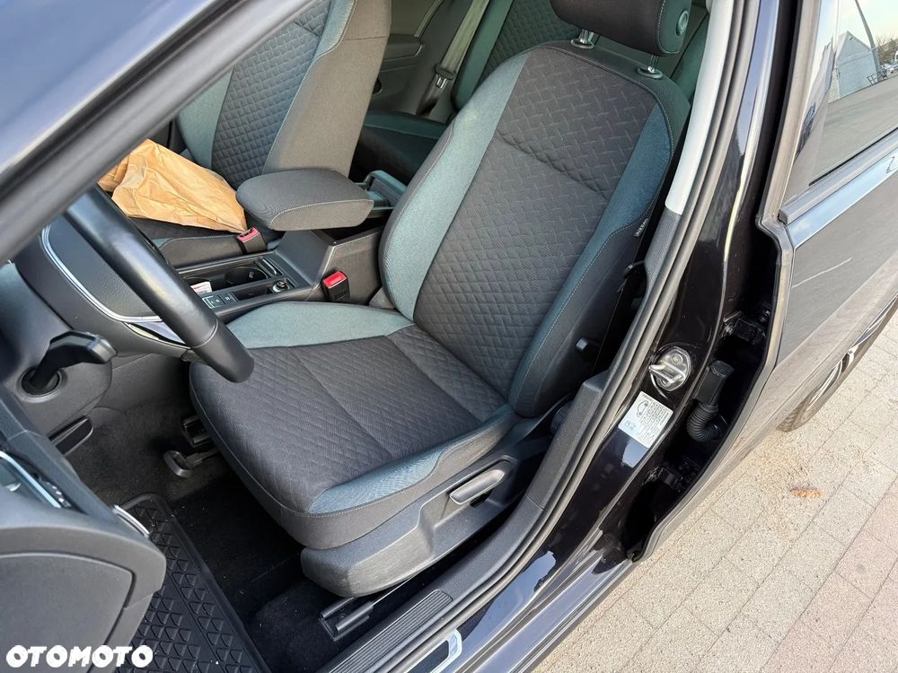 Volkswagen Golf - 13