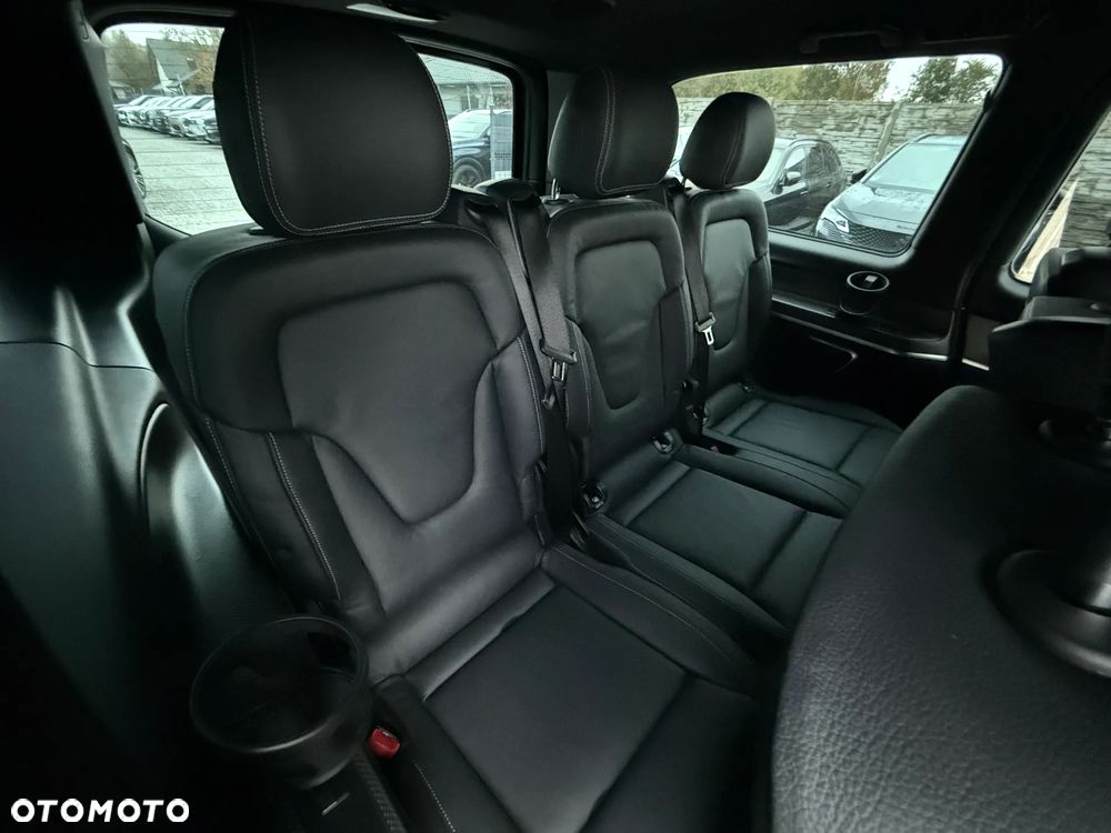 Mercedes-Benz Klasa V 300 d lang 4Matic 9G-TRONIC Avantgarde Edition - 30