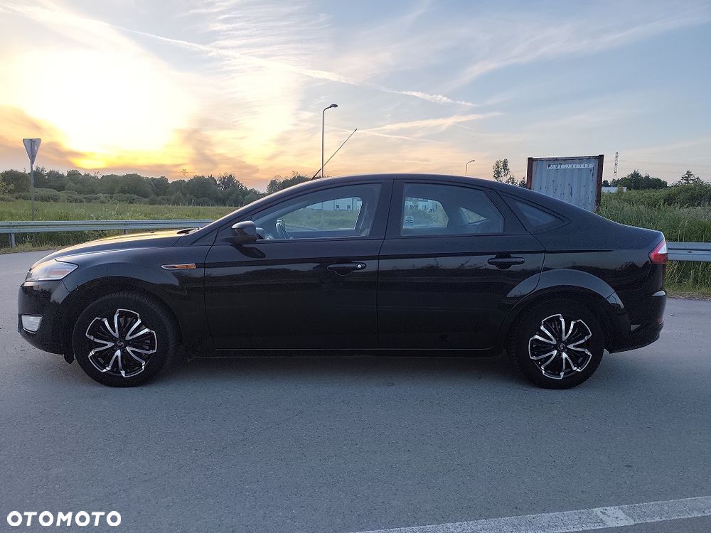Ford Mondeo 1.6 Ghia - 7