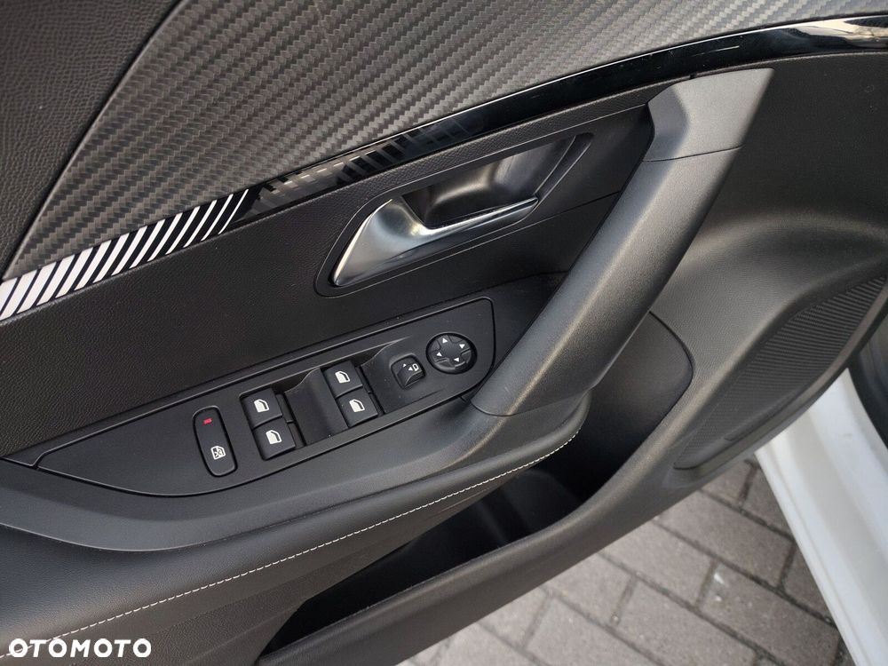 Peugeot 2008 1.2 PureTech Allure S&S EAT8 - 13