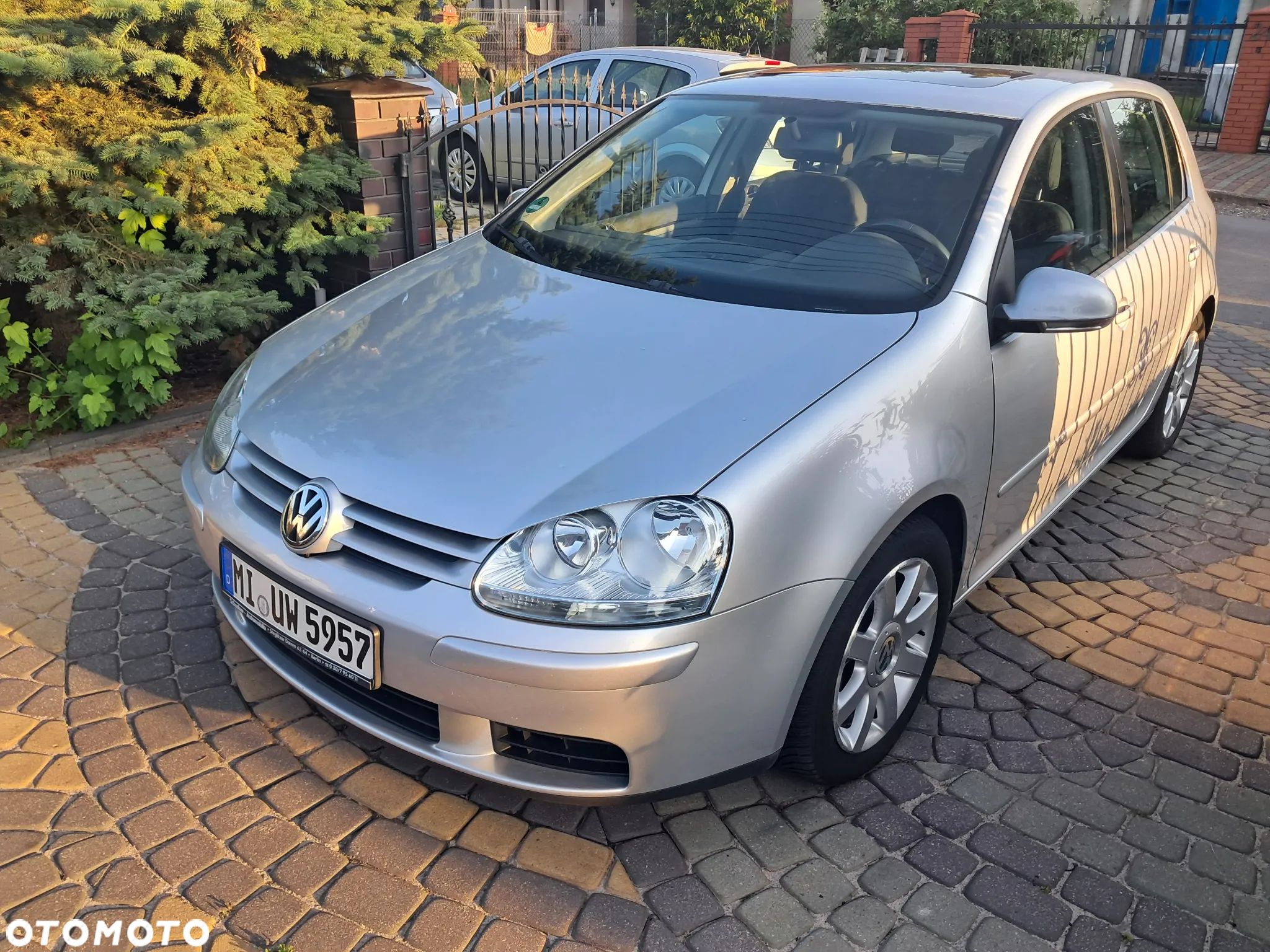 Volkswagen Golf 2.0 FSI Comfortline - 1