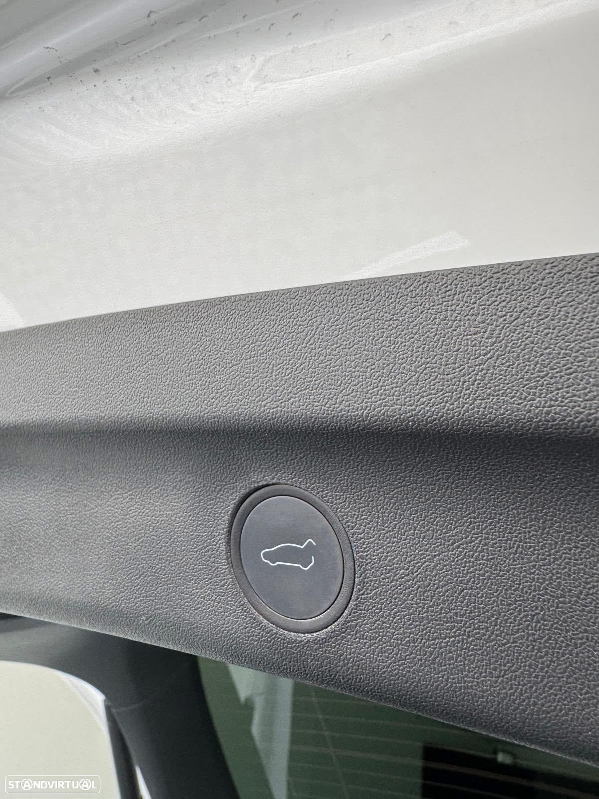 Tesla Model Y Long Range Tração Integral - 16